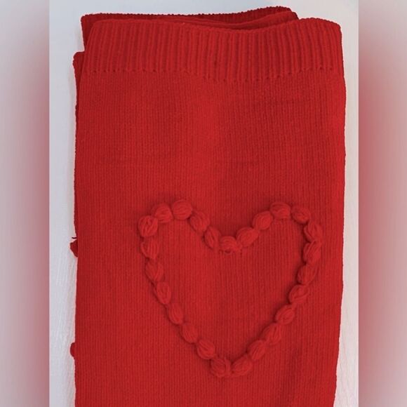 Cupcakes and Cashmere Red Hearts Knit Throw Blanket - Picture 3 of 10